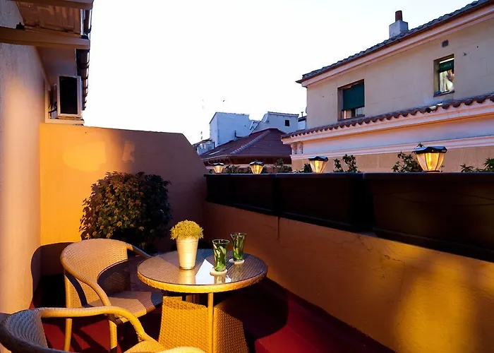 THC Tirso MolinaHostel